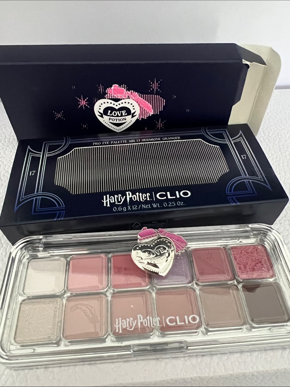 Clio Pro Eye Palette in color Air 17